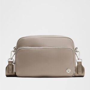 NWT Lululemon Everywhere Crossbody Bag 3L